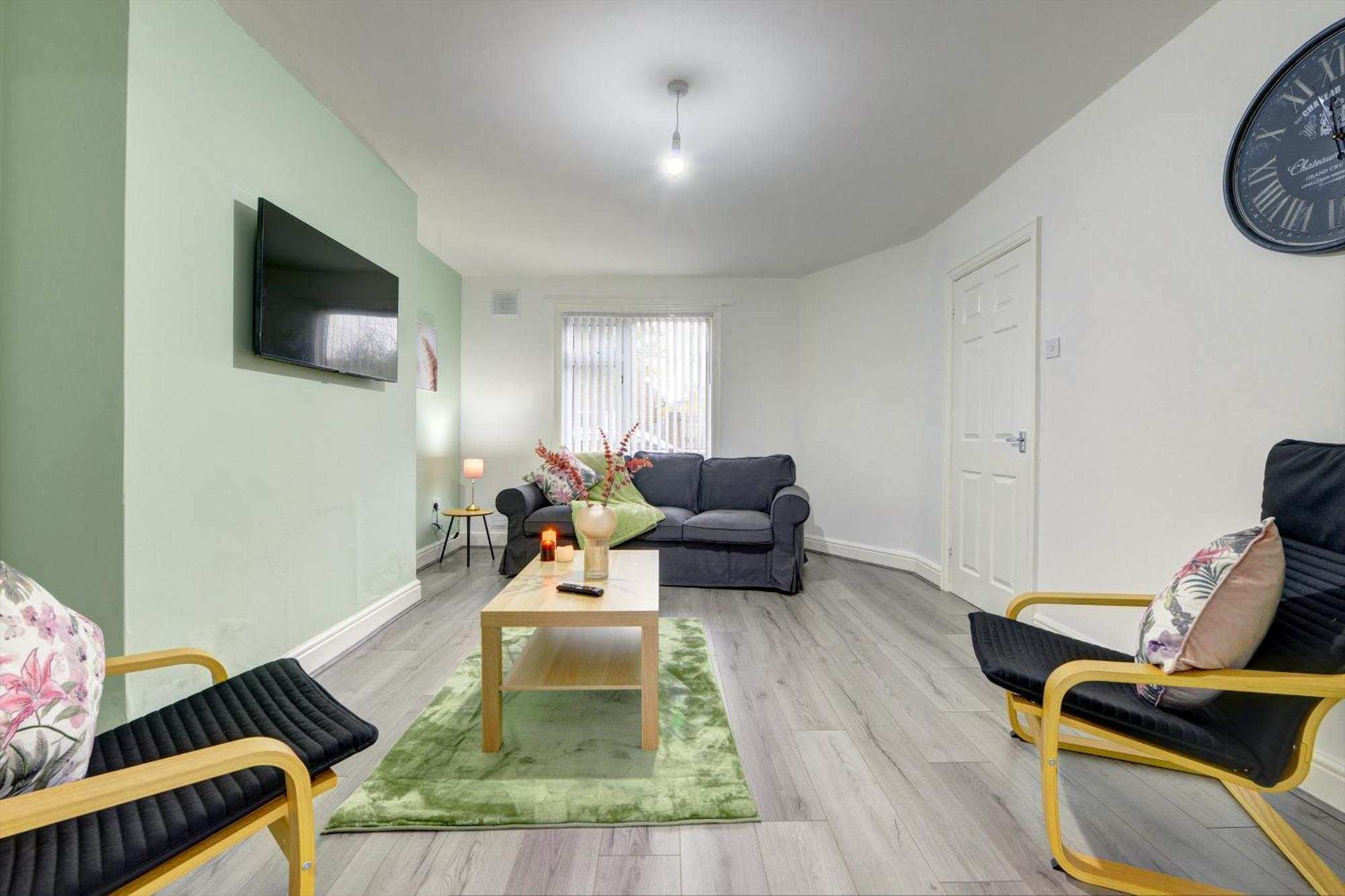 Stunning And Lovely 3 Bed House - Catch 22 コヴェントリー エクステリア 写真