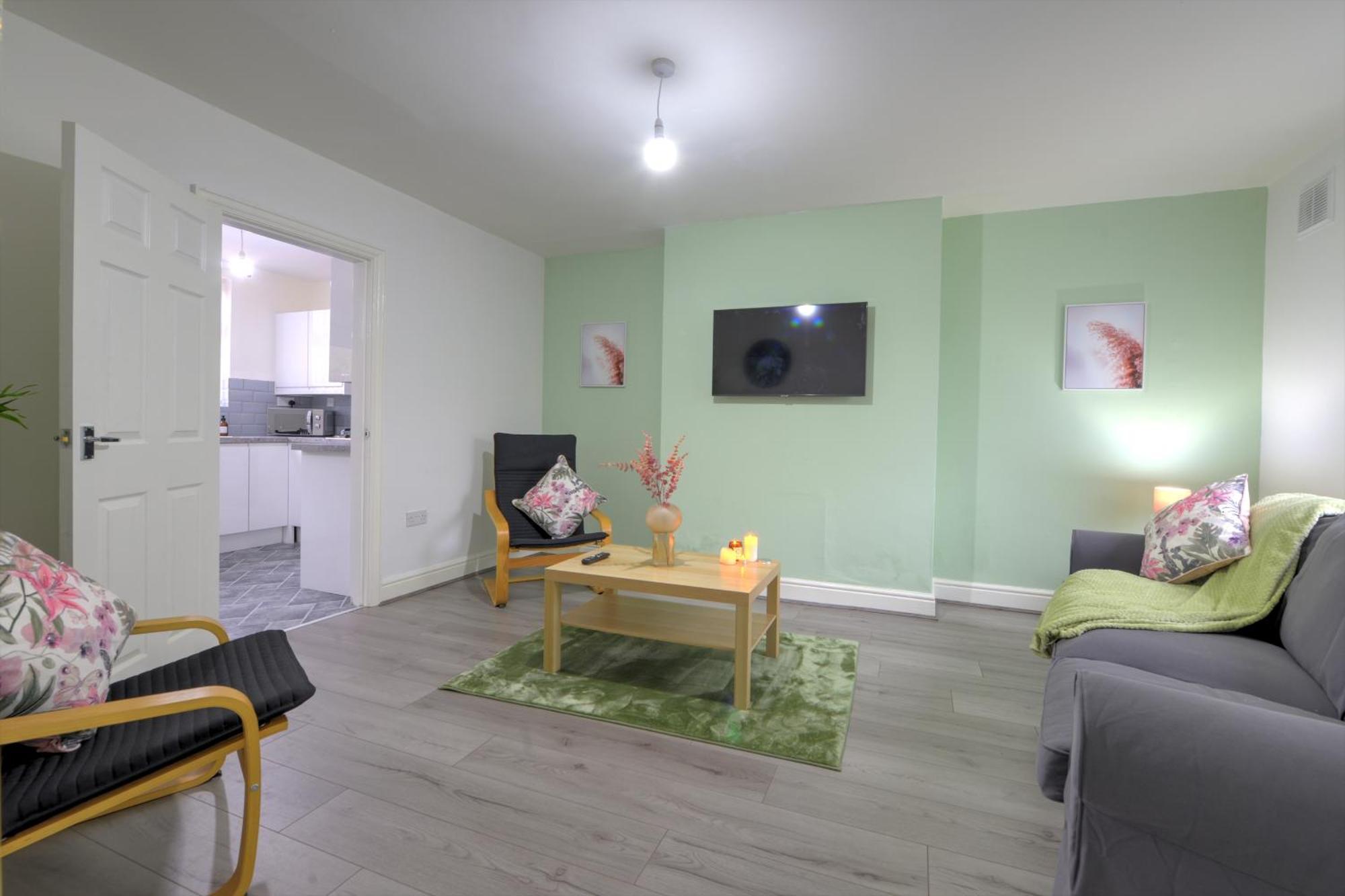Stunning And Lovely 3 Bed House - Catch 22 コヴェントリー エクステリア 写真